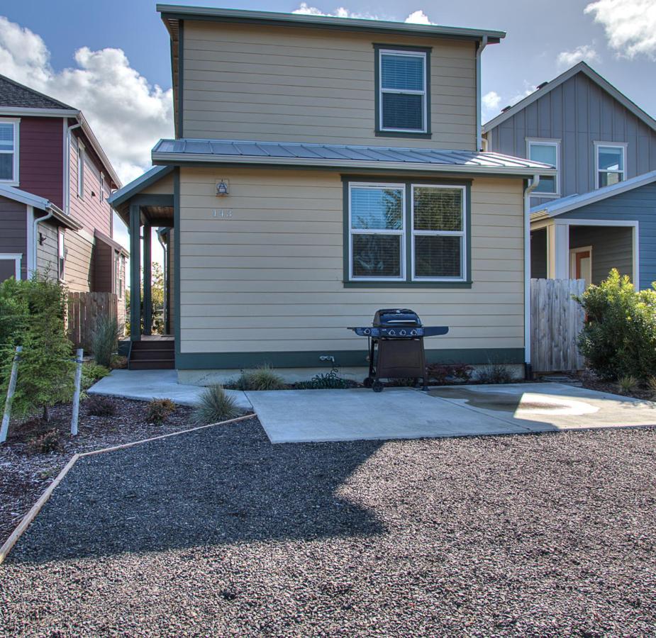 Whale Of A Tale Villa Ocean Shores Exterior photo